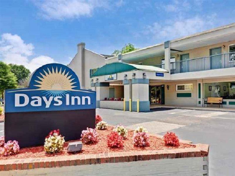 Days Inn Williamsburg Colonial Area エクステリア 写真