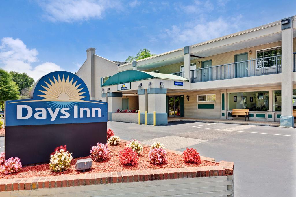 Days Inn Williamsburg Colonial Area エクステリア 写真