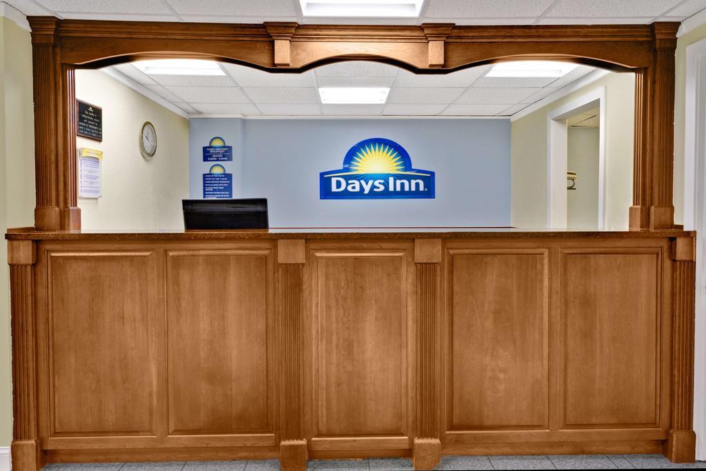 Days Inn Williamsburg Colonial Area エクステリア 写真